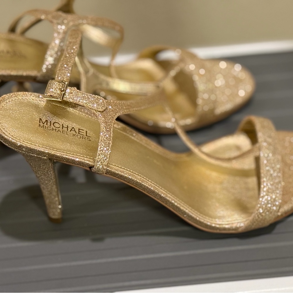 Michael Kors Shimmer Gold Heels Brand New - Picture 3 of 4